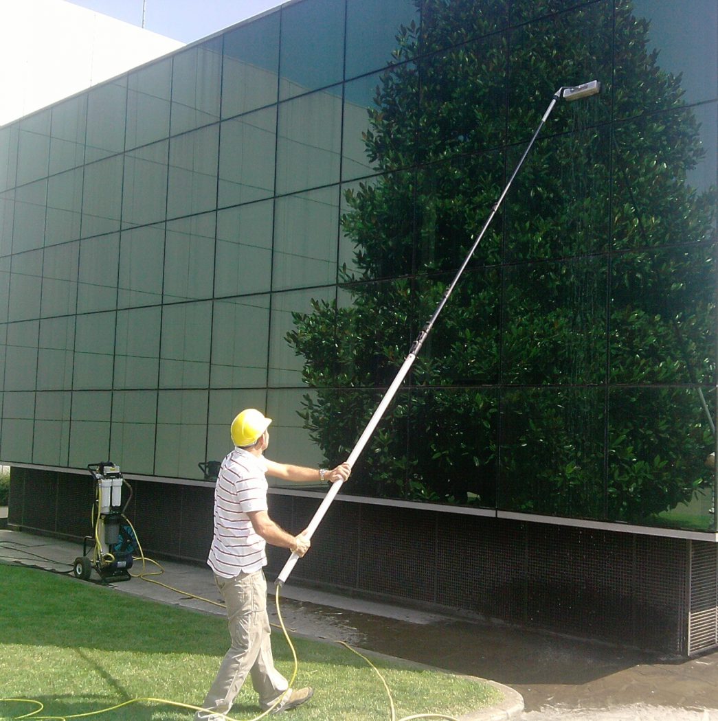 What Do Professional Window Cleaners Use to Clean Windows? - S&K Services